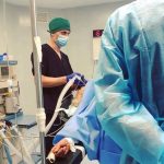 კოვიდᲗან მებრᲫოლი ექიმი ზესტაფონიდან, რომელმაც სუნᲗქვის აპარატი გამოიგონა