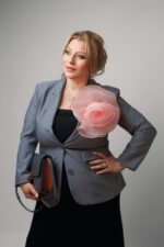 #OK! სოფიო სურმავა წარმატებულ პროფესიულ მიღწევებსა და მოღვაწეობაზე